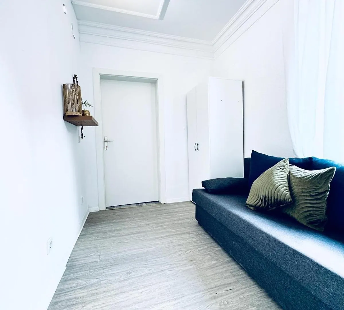 Very Spacious Apartment For Up To 7P With Great Location Vienna