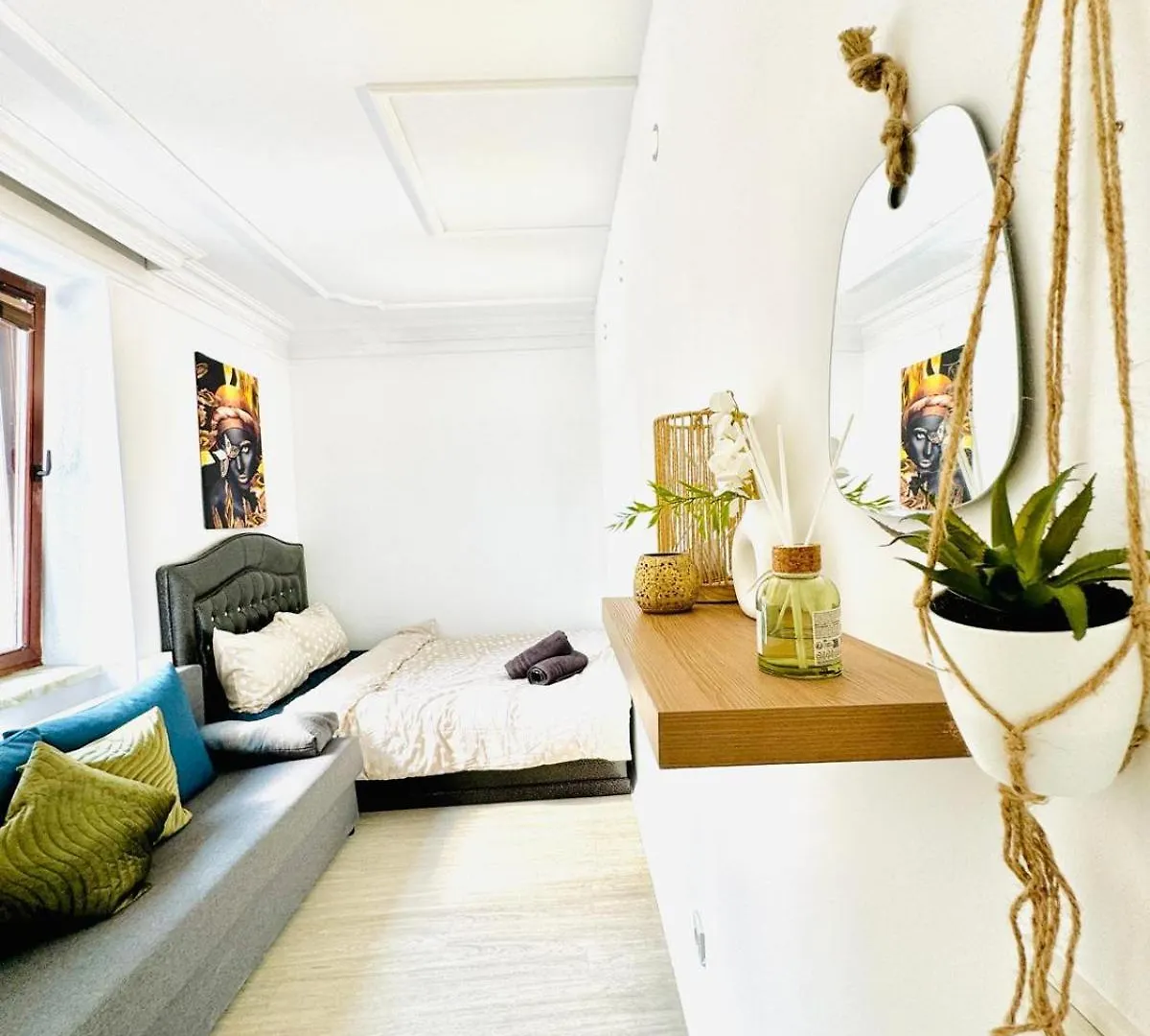 Very Spacious Apartment For Up To 7P With Great Location Vienna