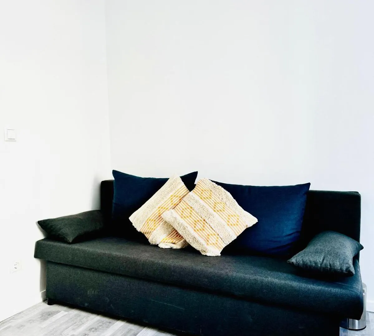 Very Spacious Apartment For Up To 7P With Great Location Vienna