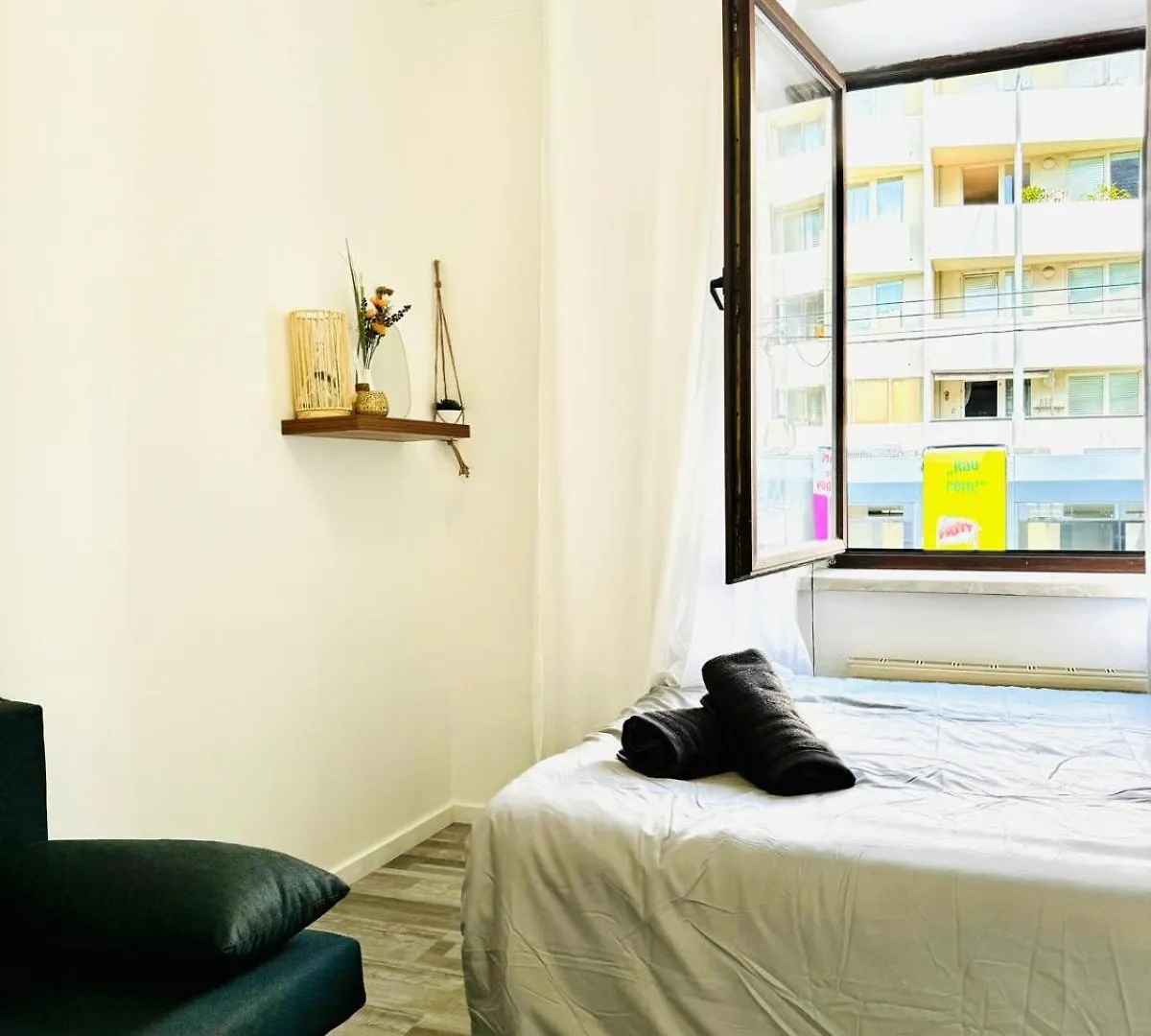 Very Spacious Apartment For Up To 7P With Great Location Vienna Austria