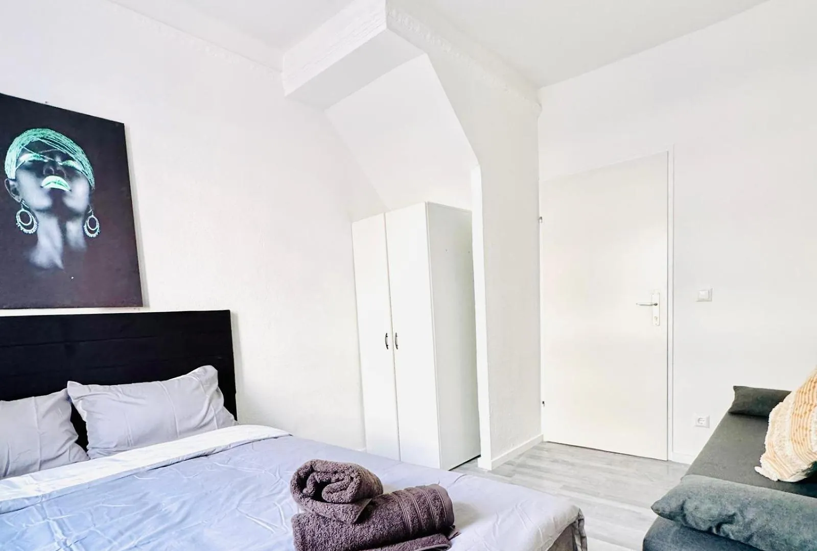 Very Spacious Apartment For Up To 7P With Great Location Vienna Austria